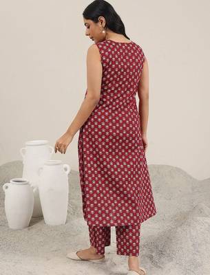 women ethnic motifs printed regular kurta with trousers 4