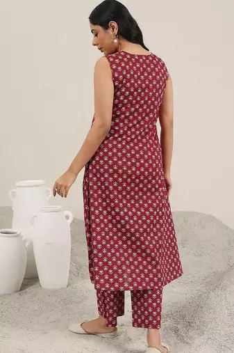 women ethnic motifs printed regular kurta with trousers