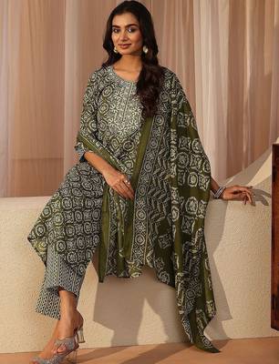 green ethnic printed cotton blend straight suit set 1