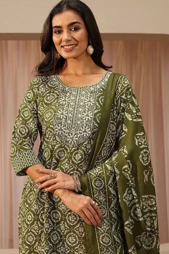green ethnic printed cotton blend straight suit set