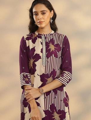 women floral printed regular kurta with palazzos 4