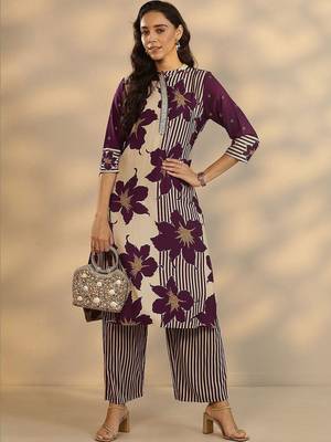 women floral printed regular kurta with palazzos 5