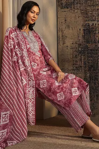 women ethnic motifs printed regular thread work kurta with palazzos & with dupatta