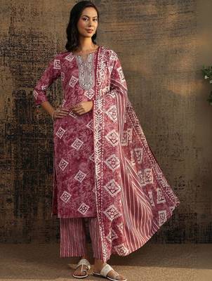 women ethnic motifs printed regular thread work kurta with palazzos & with dupatta 4
