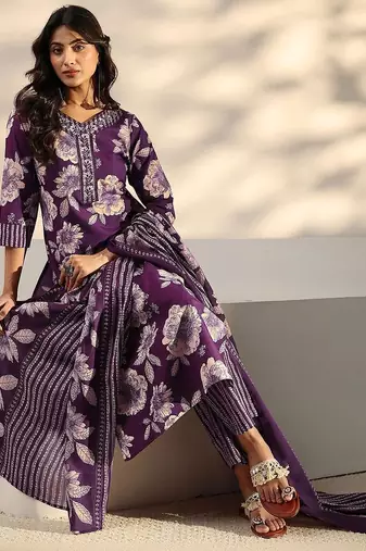 women floral printed regular thread work kurta with trousers & with dupatta