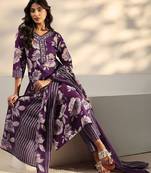 women floral printed regular thread work kurta with trousers & with dupatta