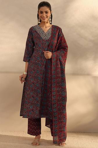 women floral printed regular kurta with trousers & with dupatta
