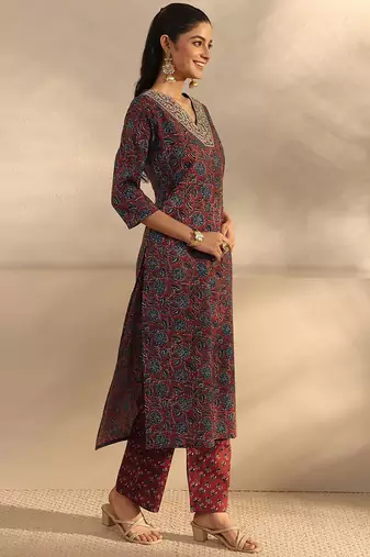women floral printed regular kurta with trousers & with dupatta