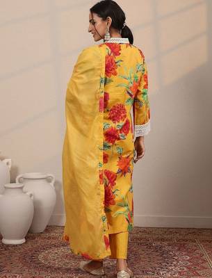 women floral printed regular kurta with trousers & with dupatta 2