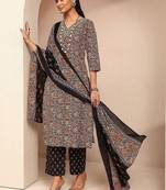 women ethnic motifs printed regular thread work kurta with trousers & with dupatta
