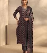 women ethnic motifs printed regular kurta with trousers & with dupatta