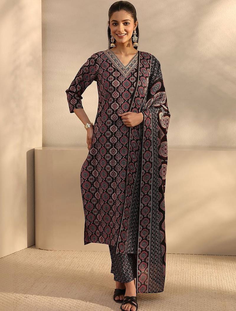 women ethnic motifs printed regular kurta with trousers & with dupatta