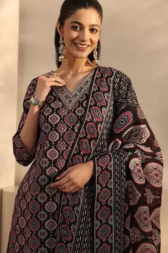 women ethnic motifs printed regular kurta with trousers & with dupatta