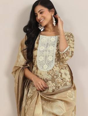 women floral printed regular chikankari kurta with trousers & with dupatta 4