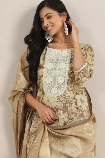 women floral printed regular chikankari kurta with trousers & with dupatta