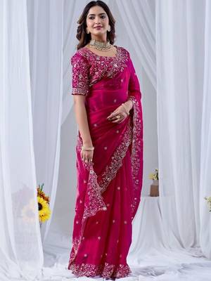 Magenta floral zari silk blend designer saree 3