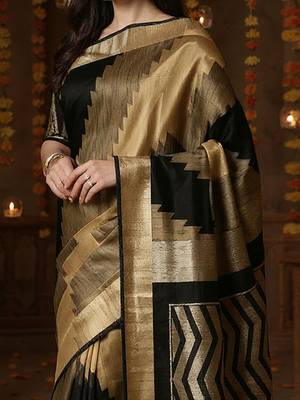 Black woven design zari banarasi saree 3