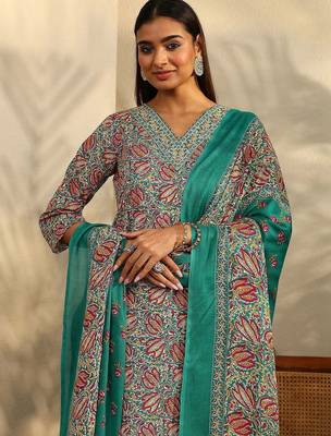 women ethnic motifs printed regular kurta with trousers & with dupatta 2