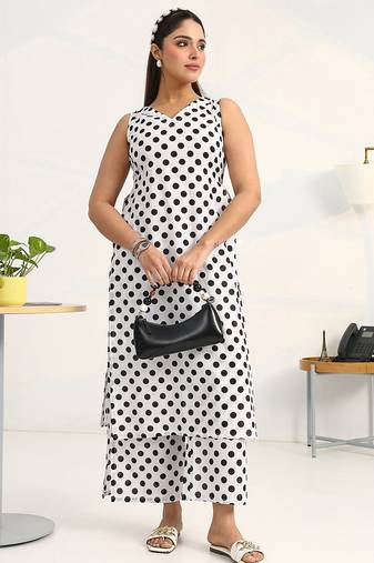 women printed regular kurta with palazzos