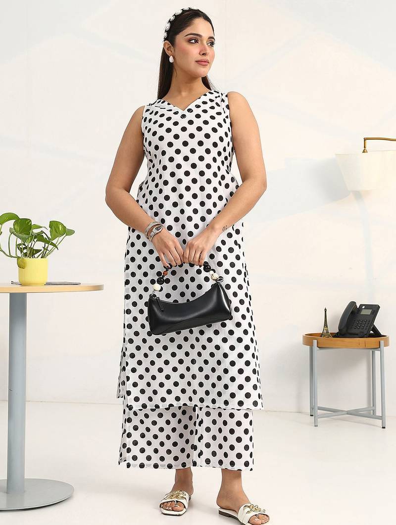 women printed regular kurta with palazzos