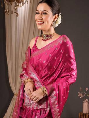 Magenta woven design zari silk blend designer banarasi saree 4