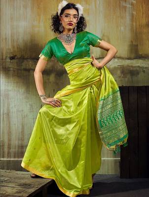 Lime silk blend designer banarasi saree 4