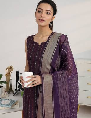 women ethnic motifs printed regular kurta with palazzos & with dupatta 6
