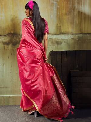 Magenta silk blend designer banarasi saree 3