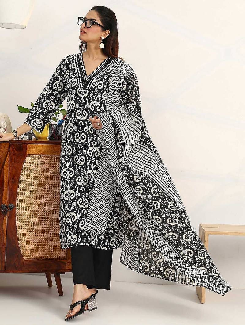 women ethnic motifs printed regular kurta with trousers & with dupatta