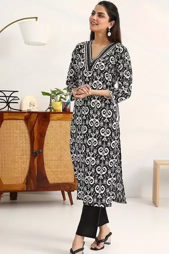 women ethnic motifs printed regular kurta with trousers & with dupatta