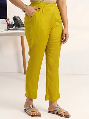 women floral printed regular kurta with trousers & with dupatta 7