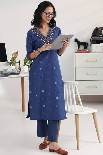 women ethnic motifs printed regular mirror work kurta with trousers