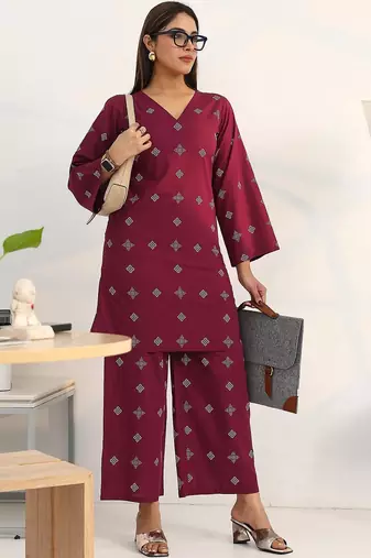 women printed regular kurta with palazzos