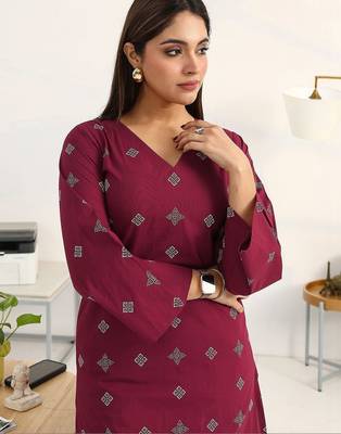 women printed regular kurta with palazzos 4