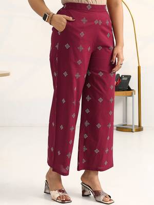 women printed regular kurta with palazzos 5