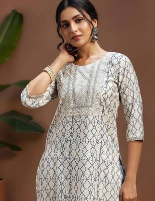 geometric printed sequinned straight kurta with trouser & dupatta 2