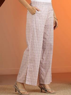 women ethnic motifs printed regular kurta with trousers & with dupatta 2
