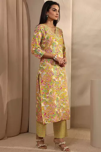 women ethnic motifs printed regular thread work kurta with trousers & with dupatta