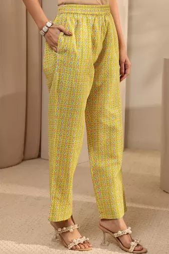women ethnic motifs printed regular thread work kurta with trousers & with dupatta