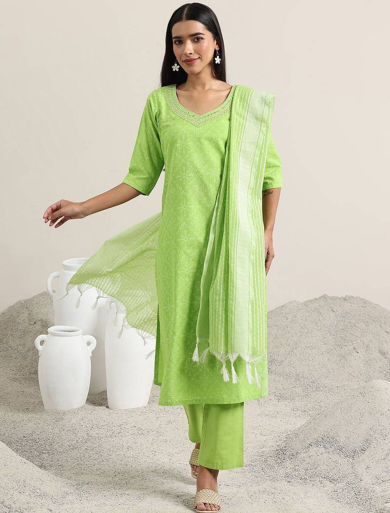 women ethnic motifs printed regular thread work kurta with trousers & dupatta