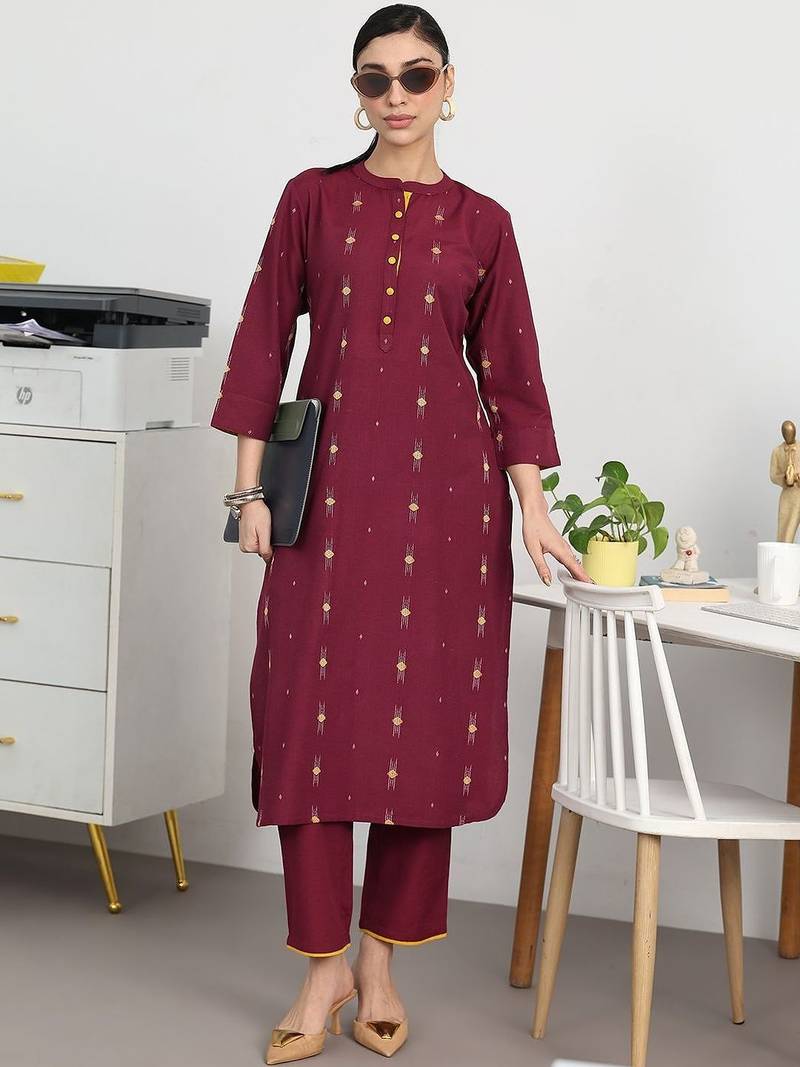 women ethnic motifs printed regular kurta with trousers