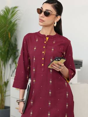 women ethnic motifs printed regular kurta with trousers 3