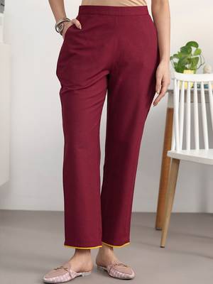women ethnic motifs printed regular kurta with trousers 4