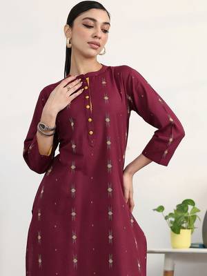 women ethnic motifs printed regular kurta with trousers 5