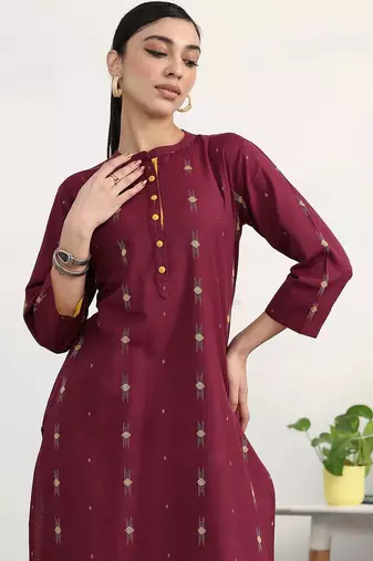 women ethnic motifs printed regular kurta with trousers