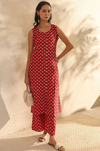 maroon floral printed cotton a-line kurta set