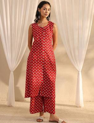maroon floral printed cotton a-line kurta set 5