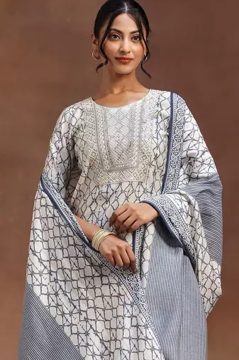 women ethnic motifs printed regular thread work kurta with trousers & with dupatta