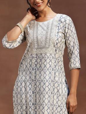 women ethnic motifs printed regular thread work kurta with trousers & with dupatta 6