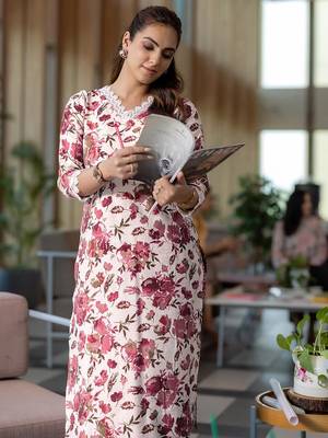 floral printed v-neck straight kurta with trousers 2